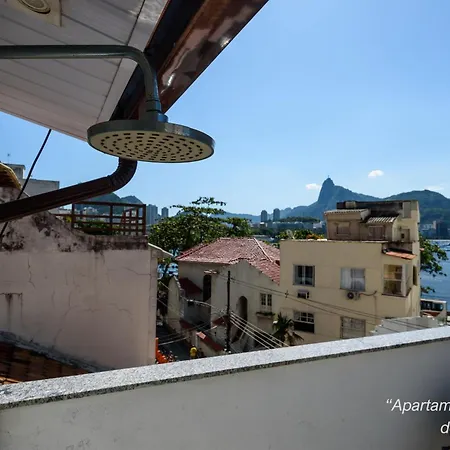 2 Apartamentos Individuais de 2 Quartos na Urca com Vista para Baia de Guanabara a 700m Pão de Açúcar com Cozinha Completa e Wi-Fi - Bares, Restaurantes e Comércio Local a poucos metros-3